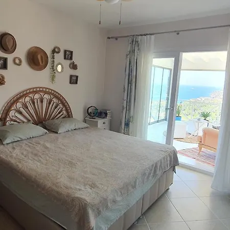 Beautiful Villa In Bodrum Guemuesluek For Families And Couples 빌라 *